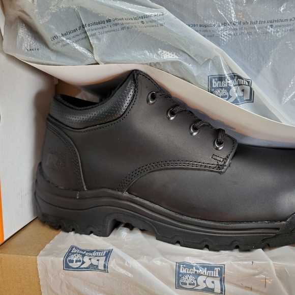 Men's Waterproof Timberland boots - Picture 2 of 5